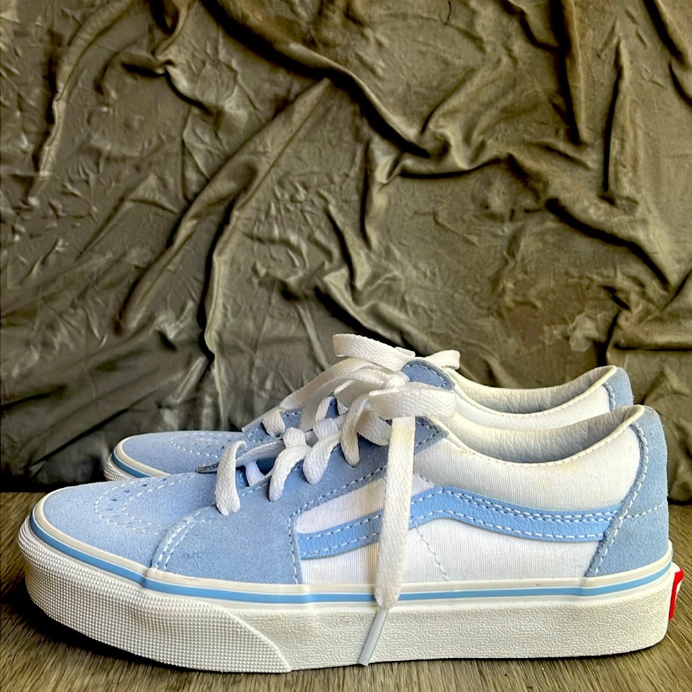 Size 1.5 light blue and white vans.